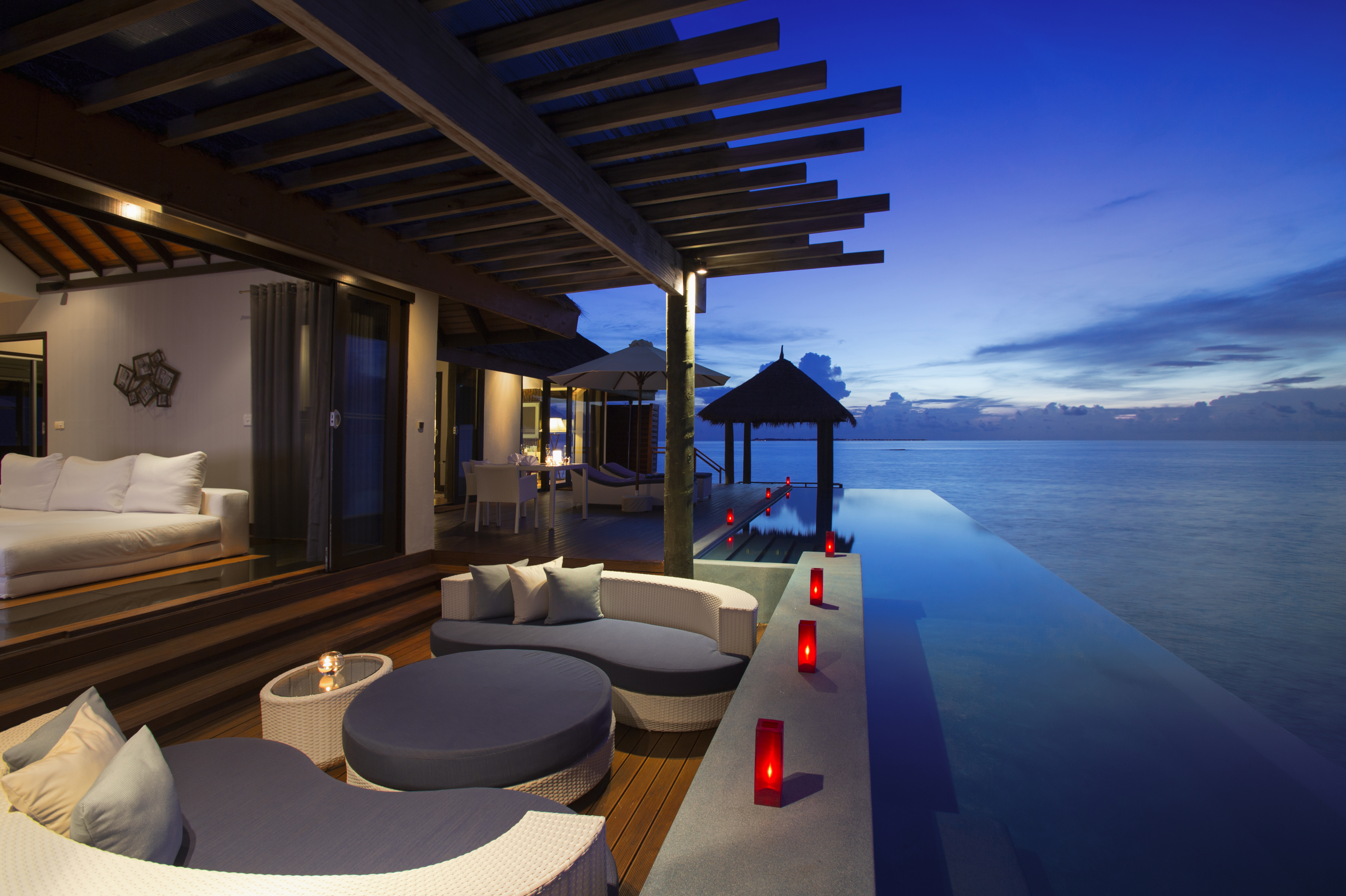 Luxury full. Отель Велассару Мальдивы. Velassaru Maldives 5 Мальдивы. Velassaru Maldives 5 Южный Мале Атолл. Velassaru Maldives Велассару, South male Atoll.